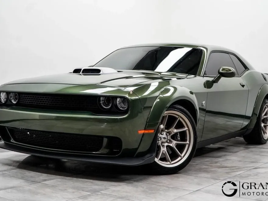 2023 Dodge Challenger R/T Scat Pack Widebody photo 1
