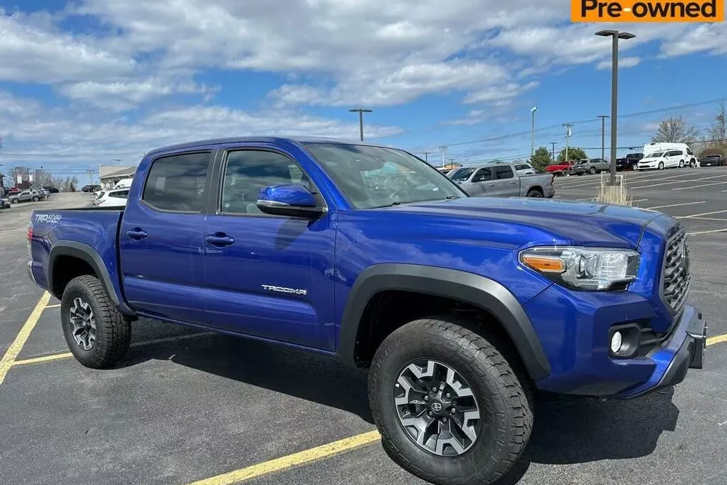 2023 Toyota Tacoma TRD Off-Road photo 1
