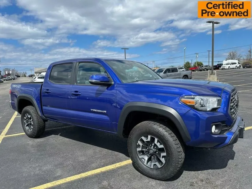 2023 Toyota Tacoma TRD Off-Road photo 1