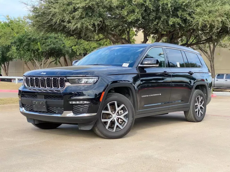 2024 Jeep Grand Cherokee Limited photo 1