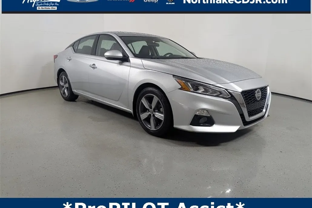 2022 Nissan Altima 2.5 SL photo 1