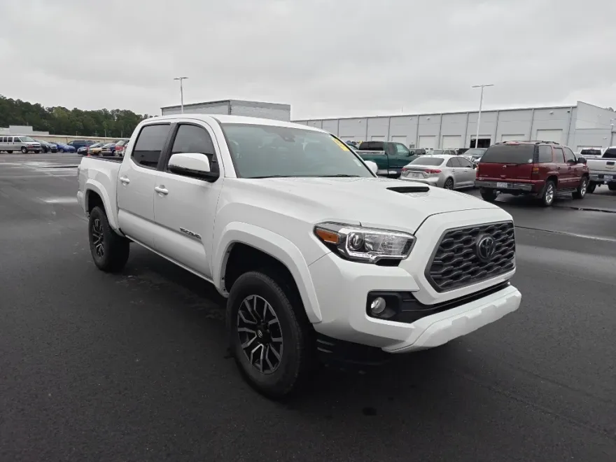 2023 Toyota Tacoma TRD Sport photo 1