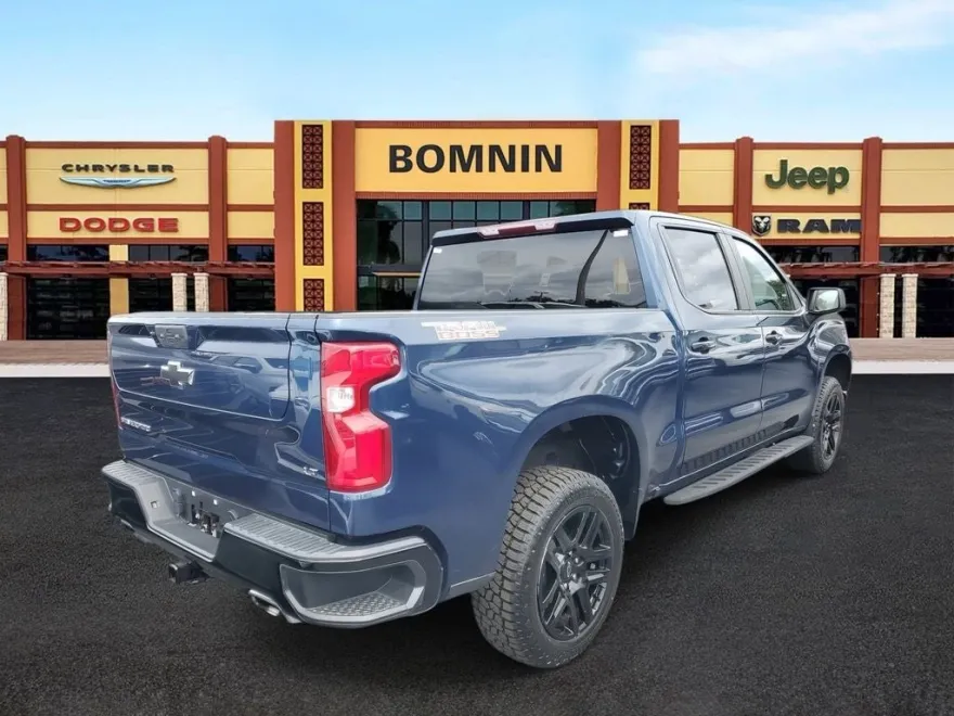 2022 Chevrolet Silverado 1500 LT Trail Boss photo 1