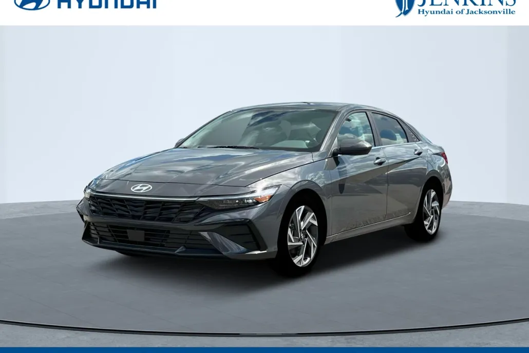 2025 Hyundai Elantra SEL Convenience photo 1