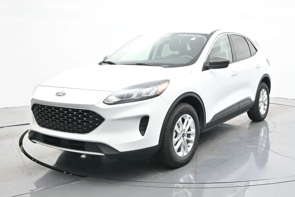 2022 Ford Escape SE Hybrid photo 1
