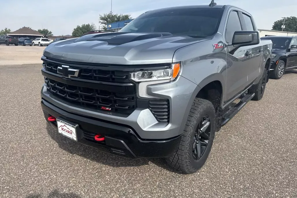 2023 Chevrolet Silverado 1500 LT Trail Boss photo 1