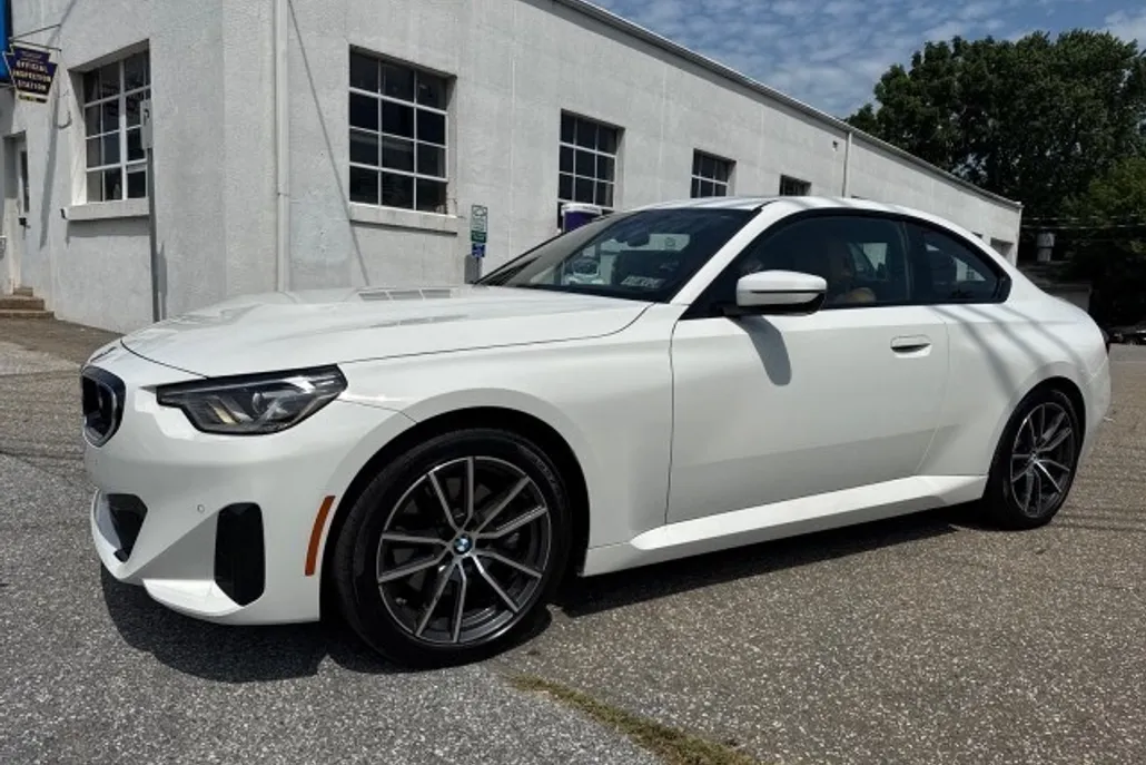 2024 Bmw 230i xDrive photo 1