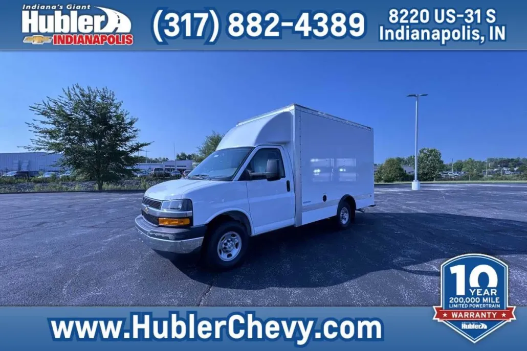 2025 Chevrolet Express Cutaway 3500 photo 1