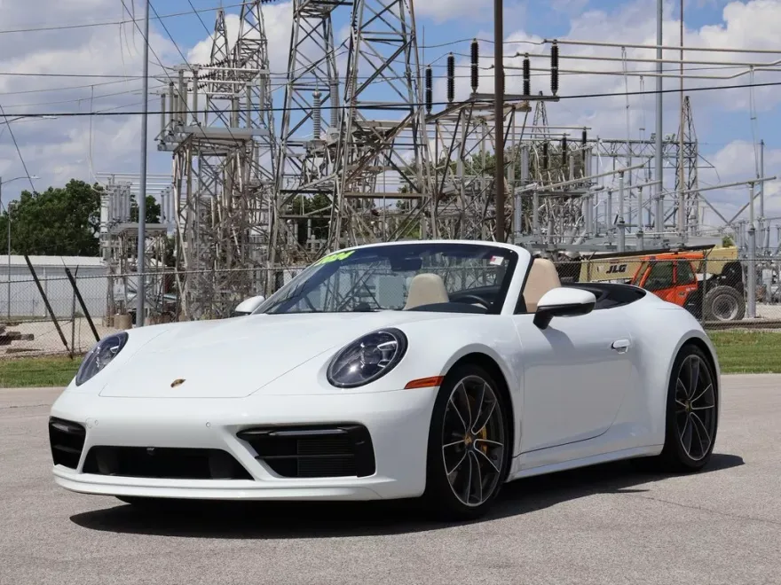 2024 Porsche 911 4S Cabriolet photo 1