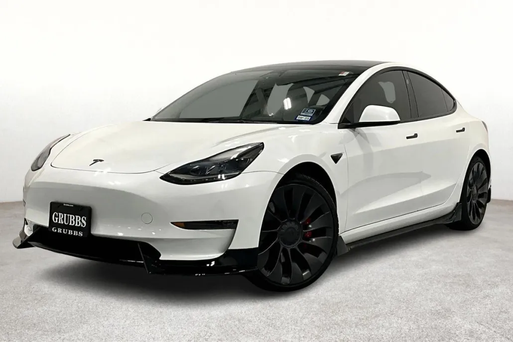2023 Tesla Model 3 Performance photo 1
