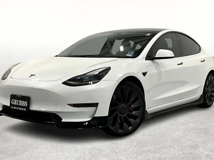 2023 Tesla Model 3 Performance photo 1