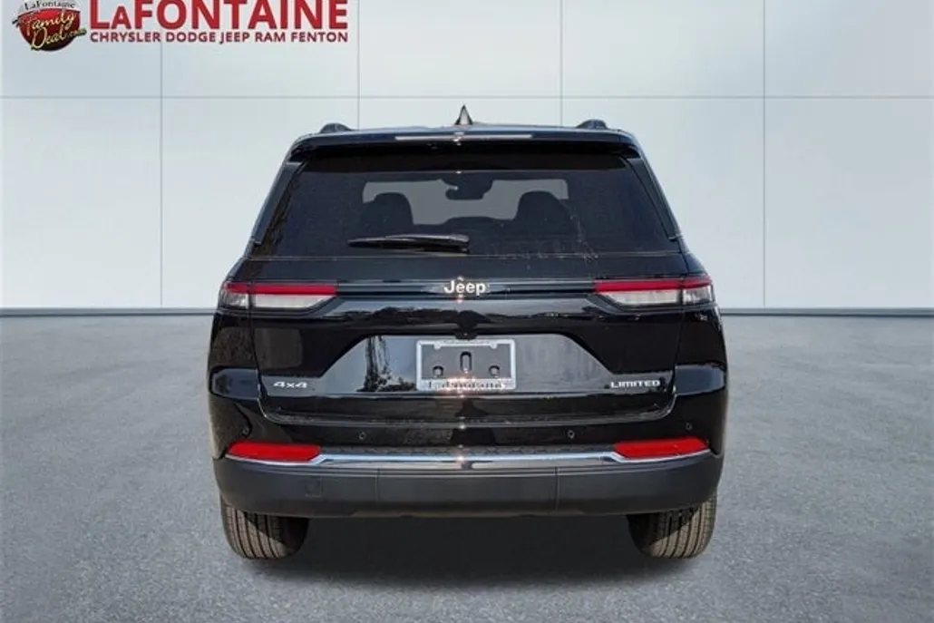 2025 Jeep Grand Cherokee Limited photo 1