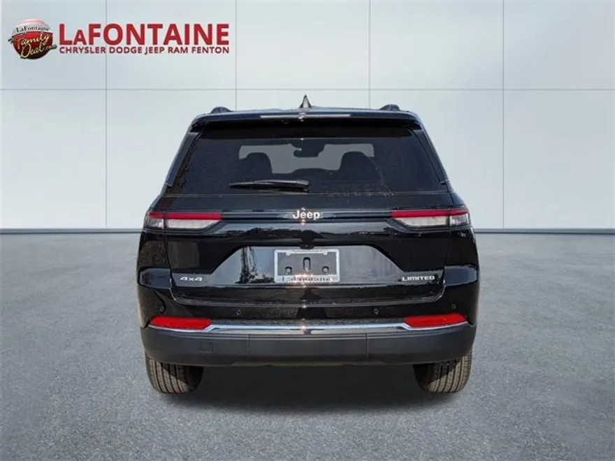 2025 Jeep Grand Cherokee Limited photo 1