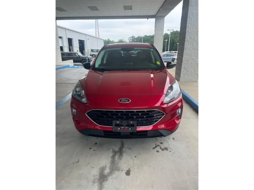 2022 Ford Escape SEL photo 1