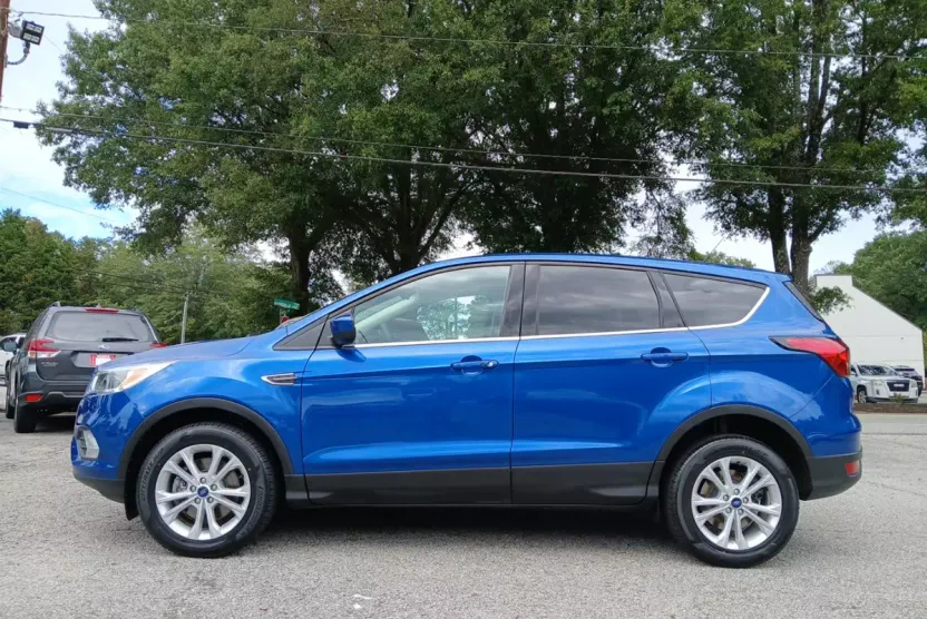 2019 Ford Escape SE photo 1