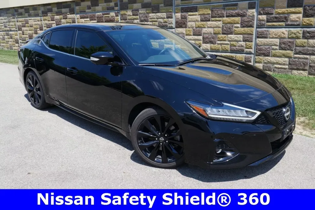 2023 Nissan Maxima SR photo 1