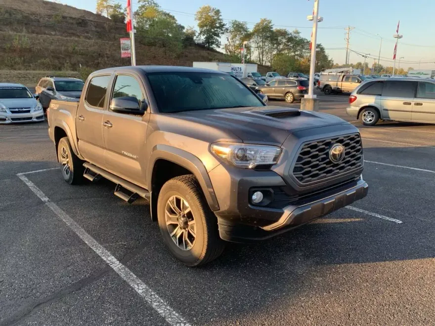 2023 Toyota Tacoma TRD Sport 4x4 Double Cab photo 1