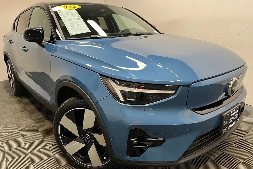 2022 Volvo C40 Recharge Ultimate photo 1