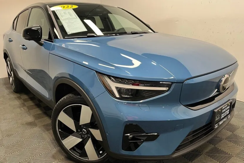 2022 Volvo C40 Recharge Ultimate photo 1