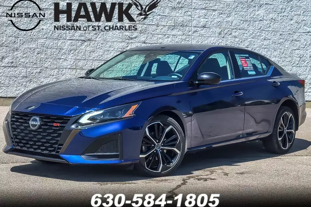 2023 Nissan Altima 2.5 SR photo 1