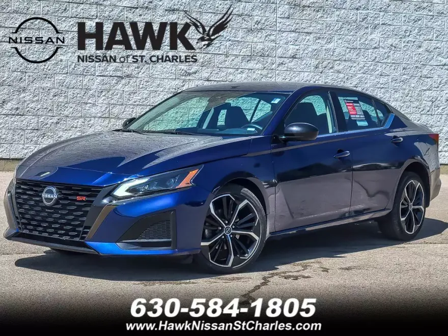 2023 Nissan Altima 2.5 SR photo 1