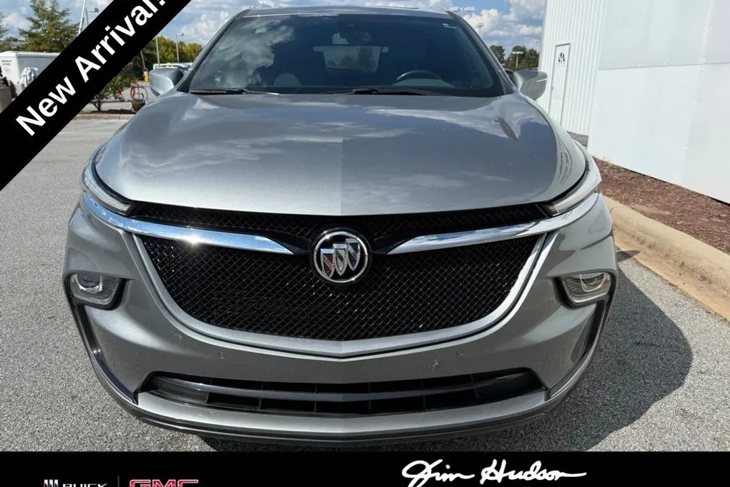 2023 Buick Enclave Essence photo 1