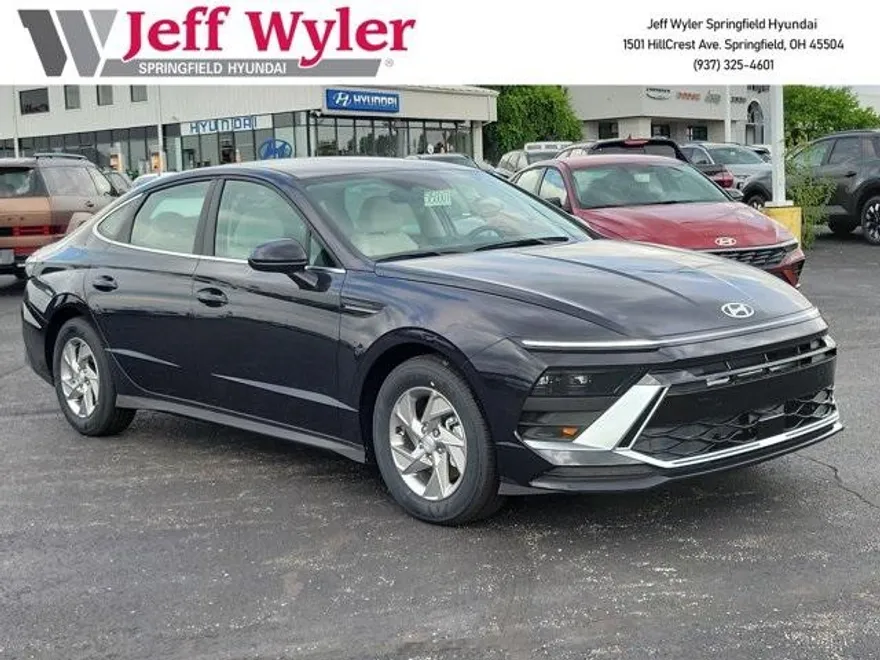 2025 Hyundai Sonata SE photo 1