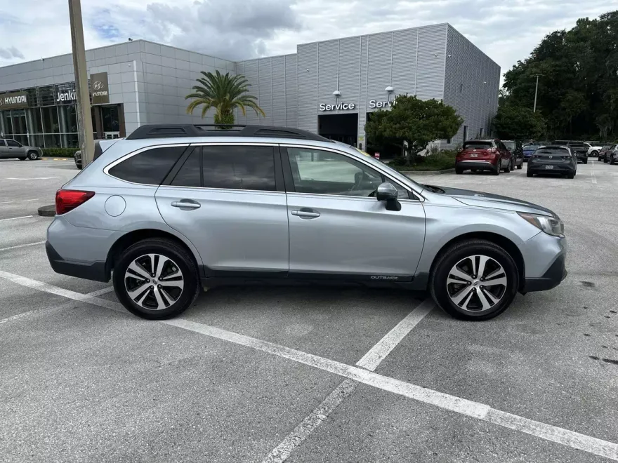 2019 Subaru Outback 3.6R Limited photo 1