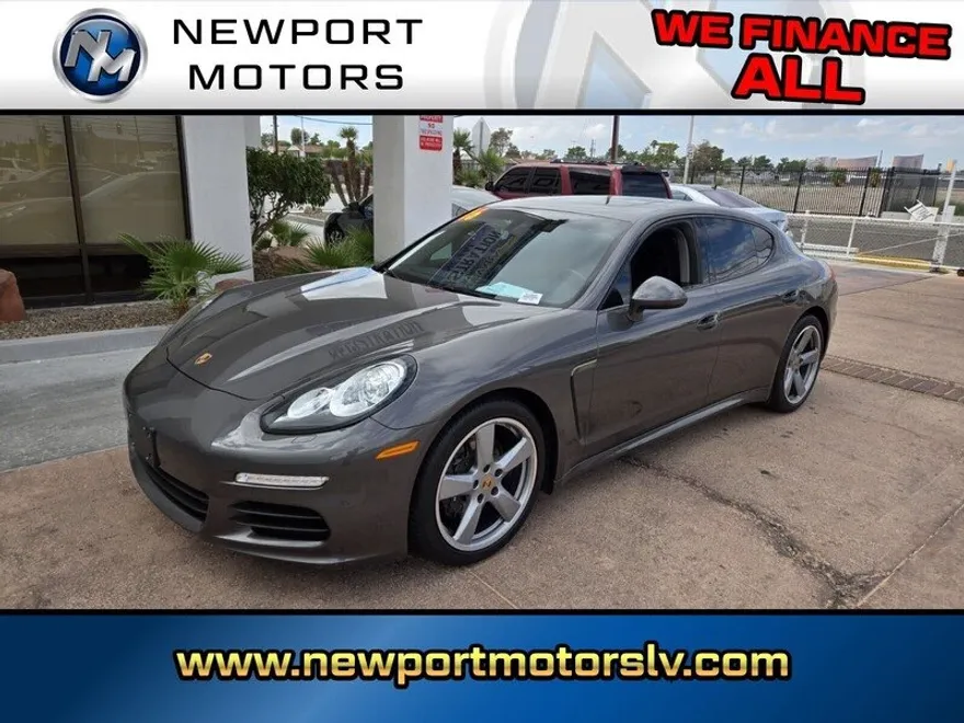 2016 Porsche Panamera Base photo 1