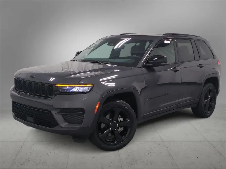 2023 Jeep Grand Cherokee Altitude photo 1