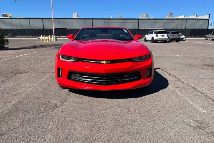 2017 Chevrolet Camaro 1LT photo 1
