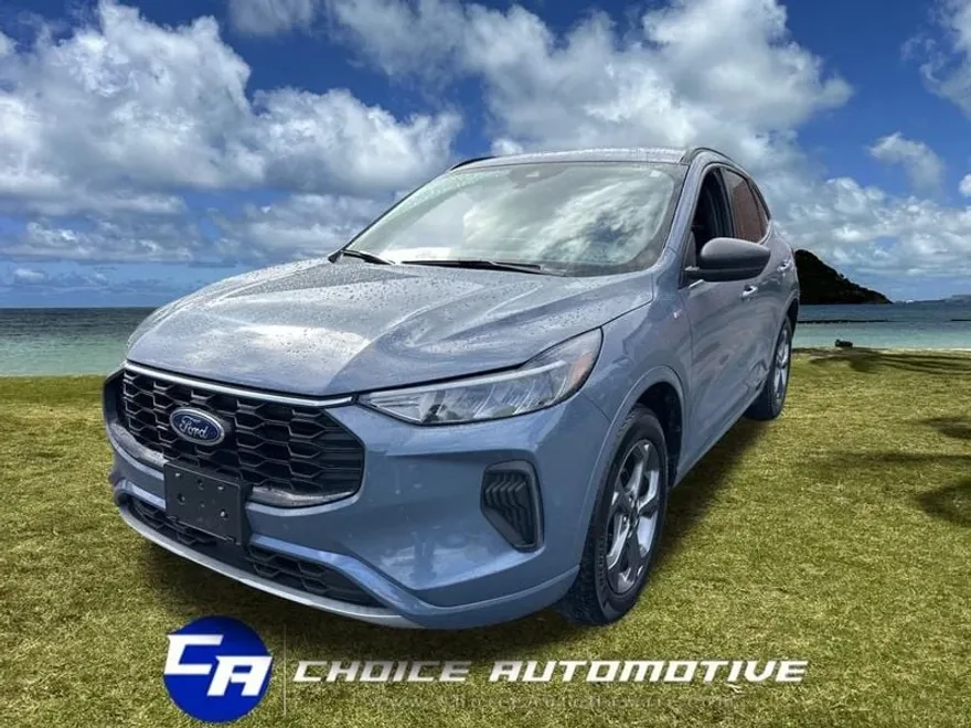 2023 Ford Escape ST-Line photo 1