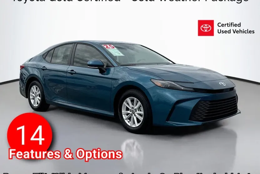 2025 Toyota Camry LE photo 1