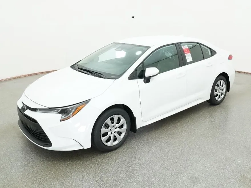 2026 Toyota Corolla LE photo 1