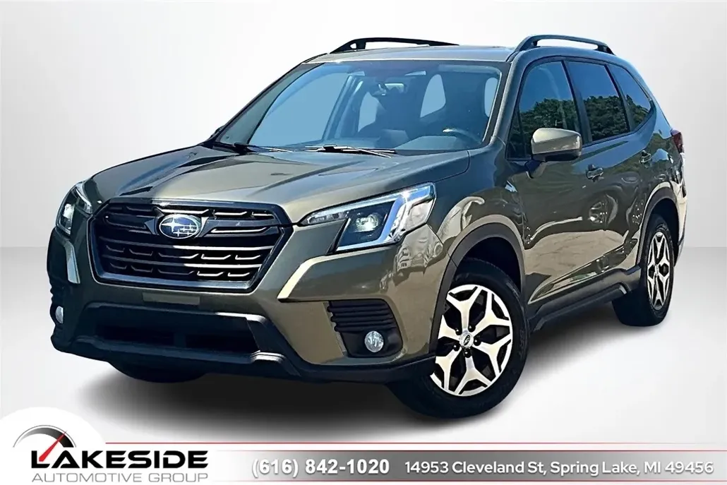 2022 Subaru Forester Premium photo 1