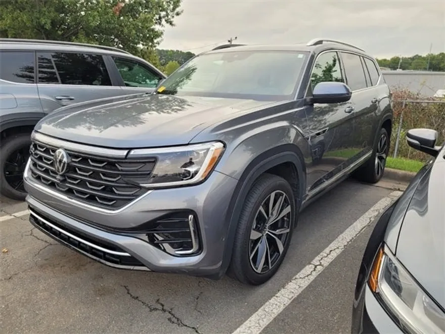 2024 Volkswagen Atlas SEL Premium R-Line photo 1
