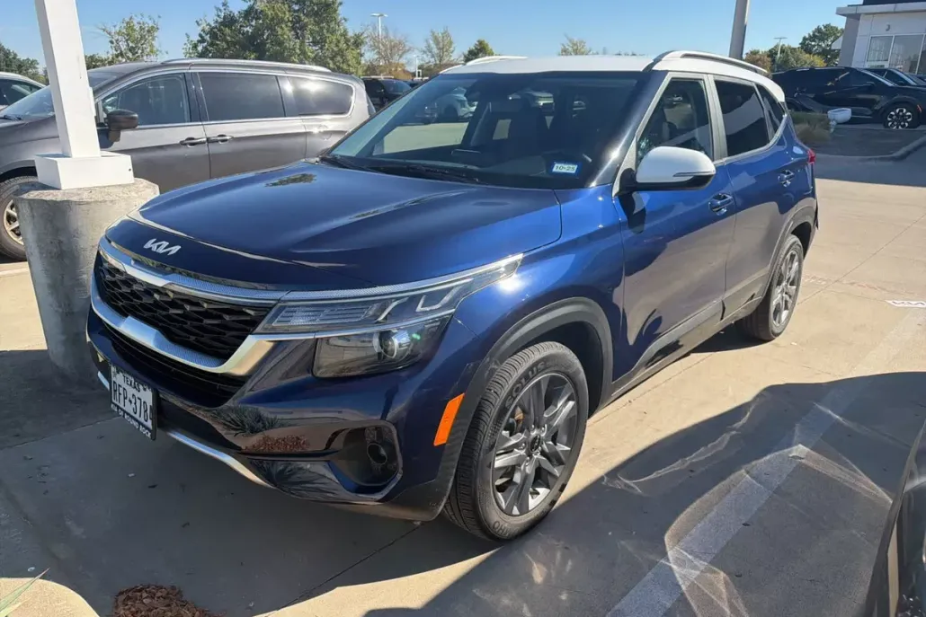 2022 Kia Seltos S photo 1