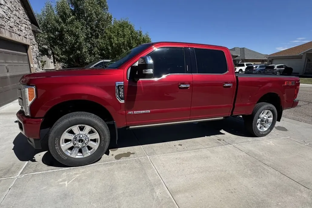 2019 Ford F-350 Platinum photo 1