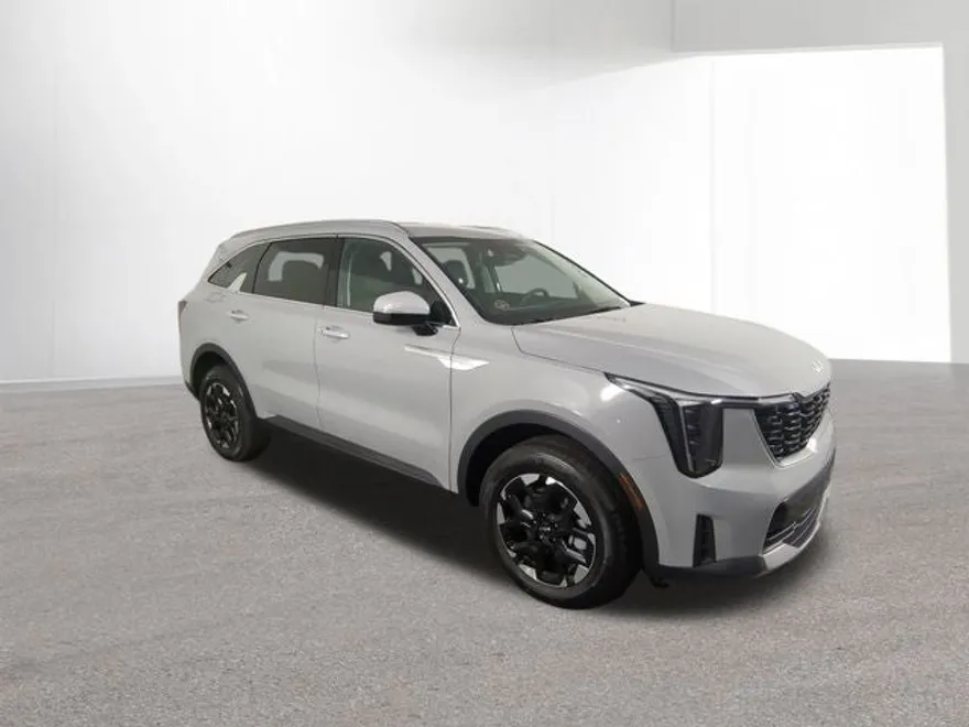 2026 Kia Sorento S photo 1