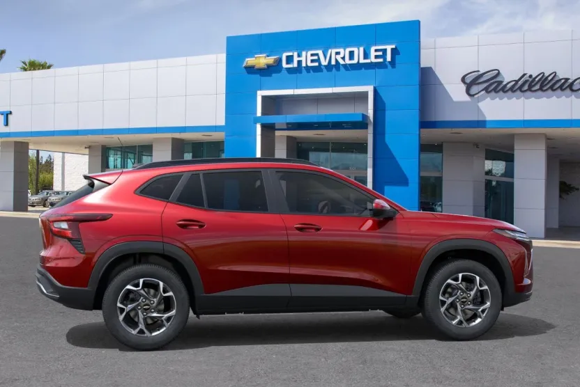 2026 Chevrolet Trax LT photo 1