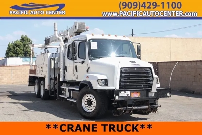 2016 Freightliner 114SD photo 1
