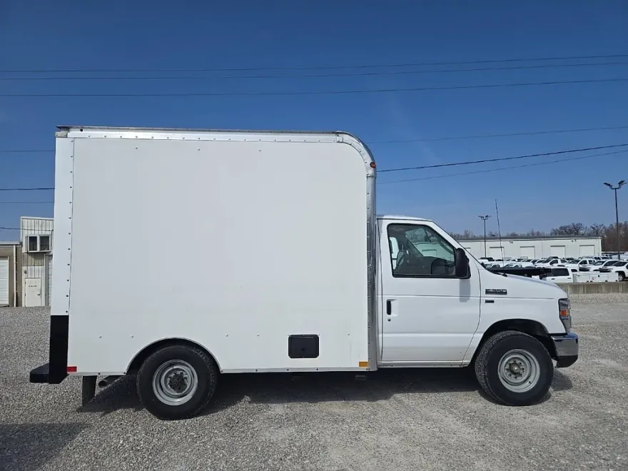 2019 Ford E-350 Base photo 1