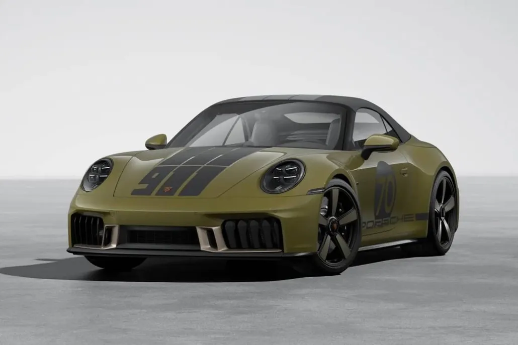 2026 Porsche 911 4 GTS photo 1