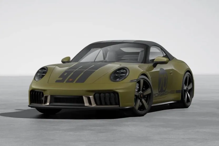 2026 Porsche 911 4 GTS photo 1