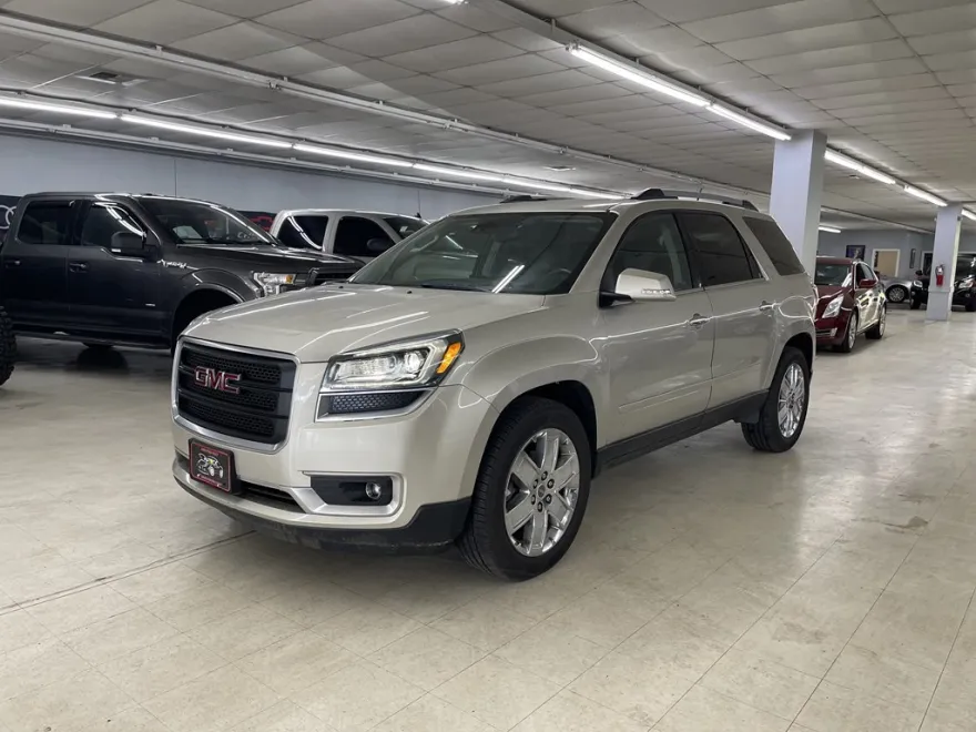 2017 Gmc Acadia SLE photo 1