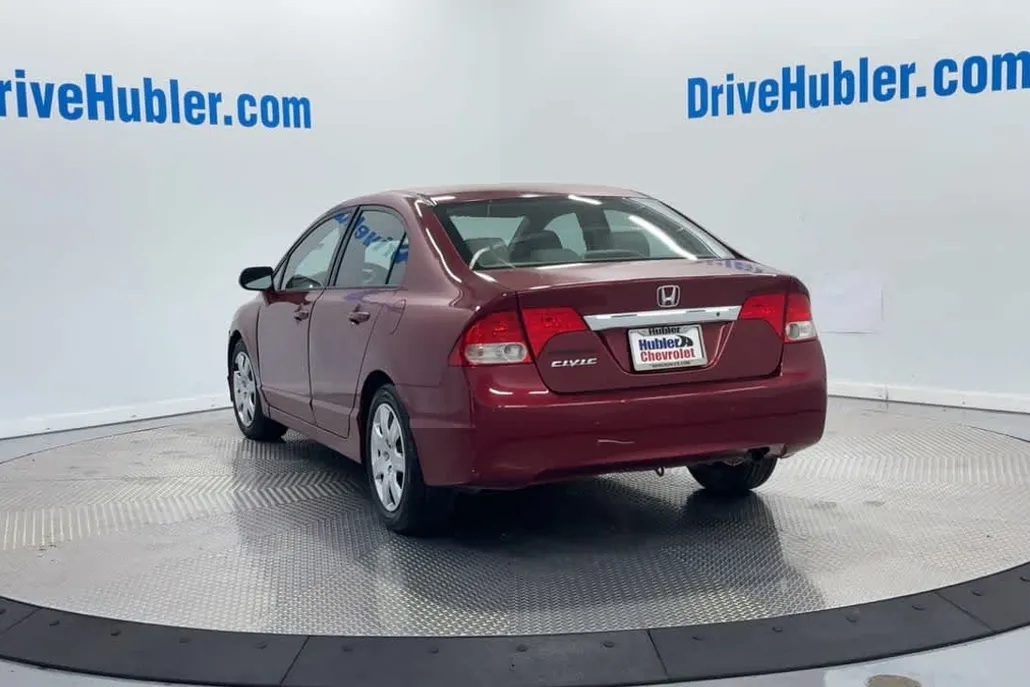 2010 Honda Civic LX photo 1