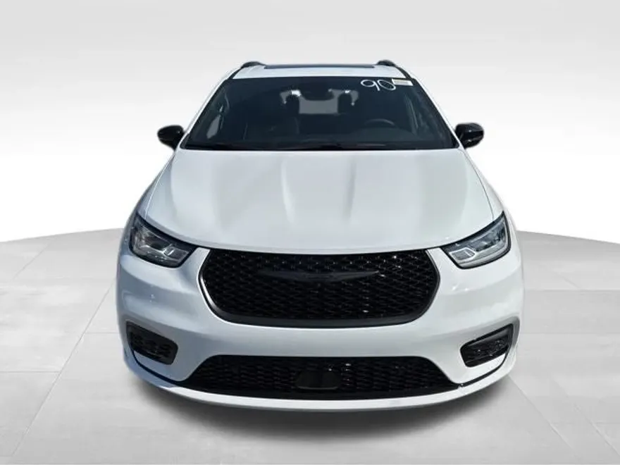 2026 Chrysler Pacifica Limited photo 1