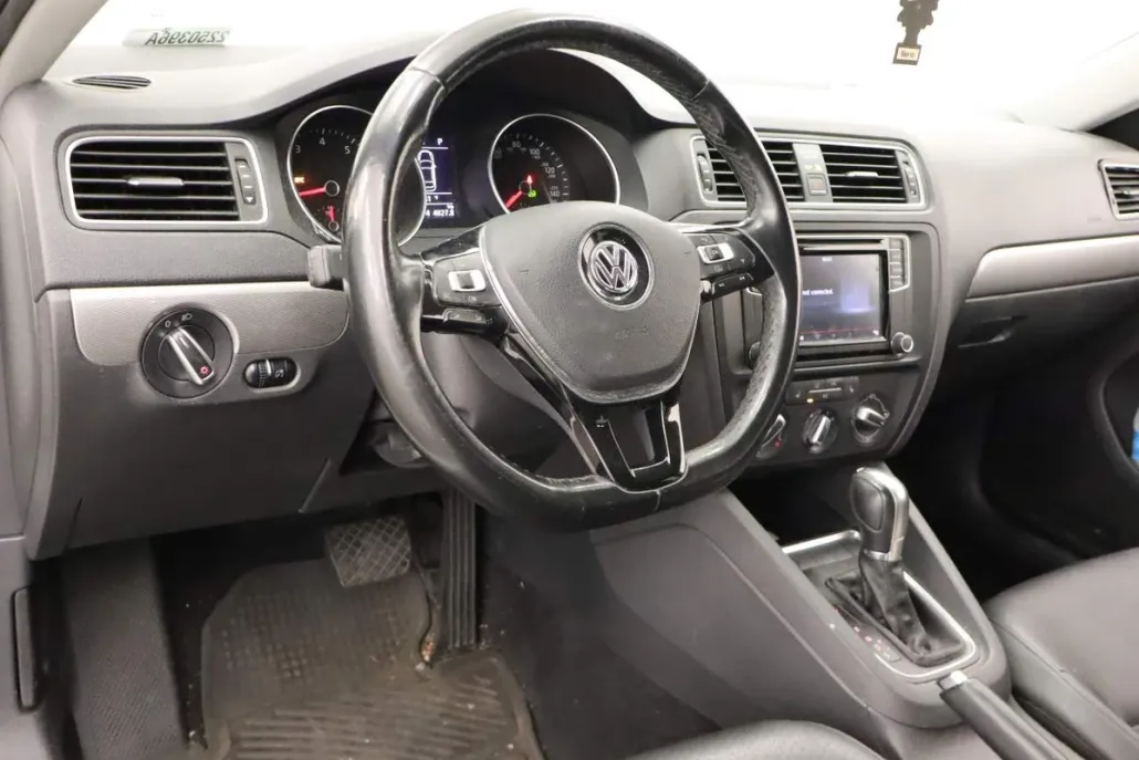 2017 Volkswagen Jetta 1.4T SE photo 1