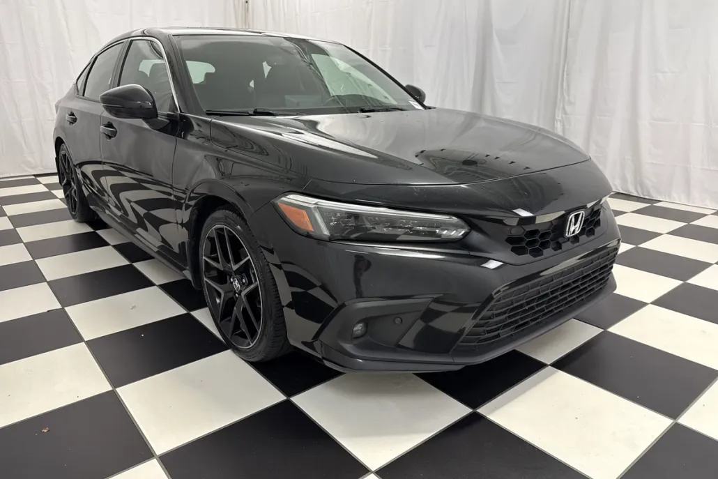 2022 Honda Civic Sport Touring photo 1