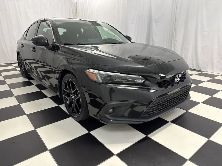 2022 Honda Civic Sport Touring photo 1